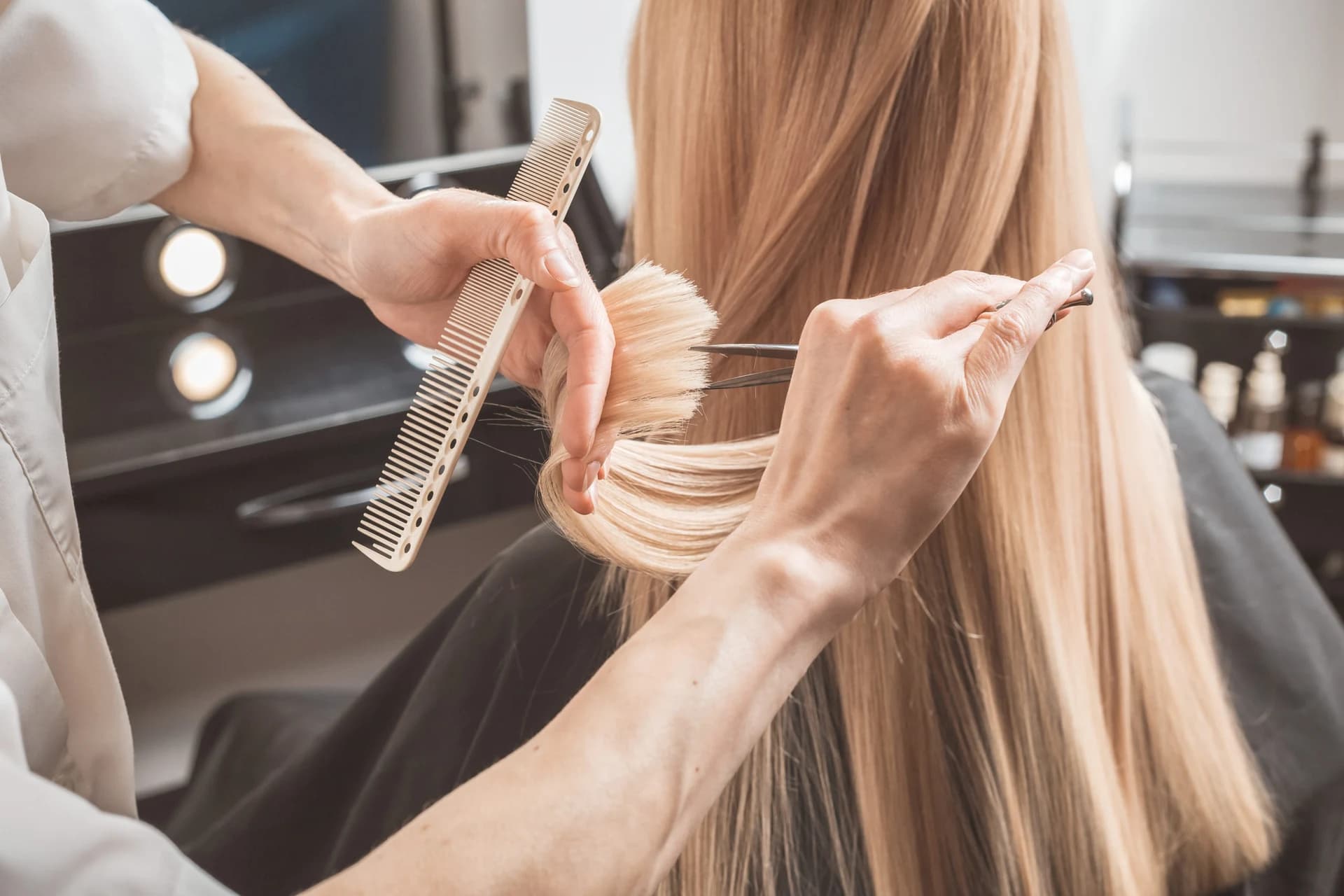 Coiffeur/-euse EBA
